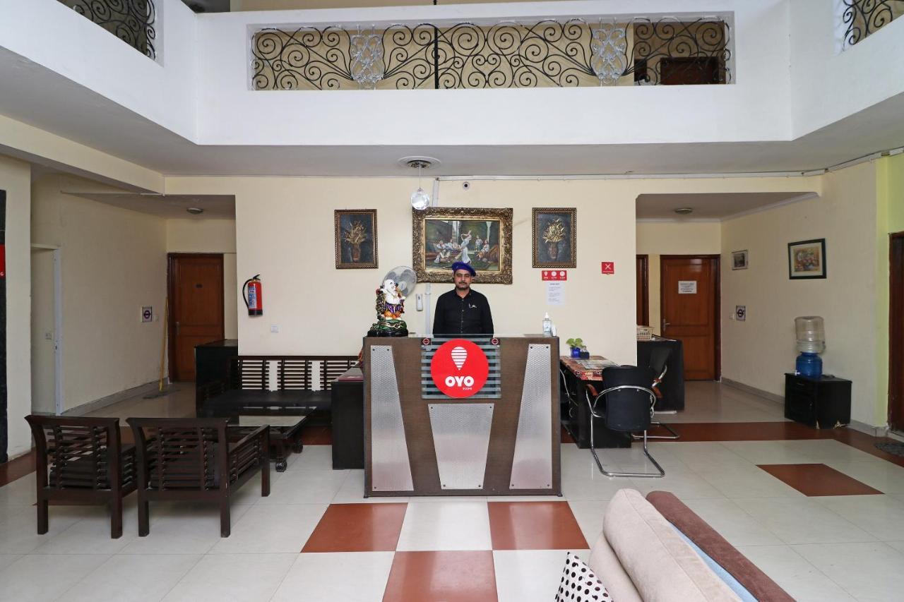 Oyo 6608 Sector 56 Hotel Badshahpur Eksteriør billede